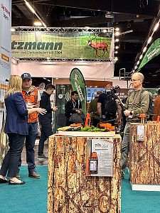 Dogtrace presentation at the world exhibition IWA Outdoor Classics